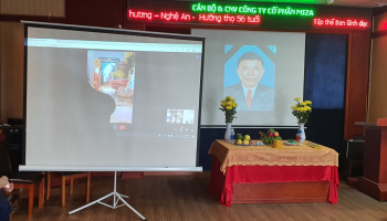 Xúc động bàn thờ vọng chịu tang người thân nơi quê nhà